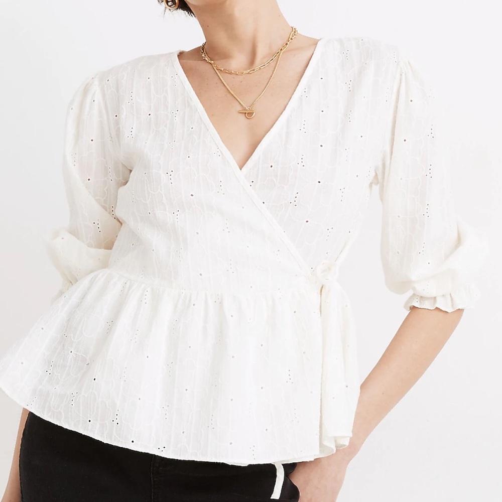 Embroidered Eyelet Puff Sleeve Top